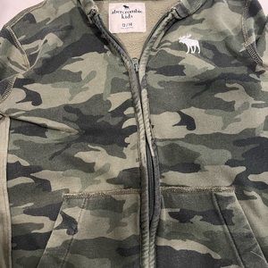 Abercrombie Kids Camouflage Full Zip Hooded Jacket Big Boys Size 13-14 Pre-Owned